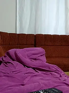 Snapshot of BUSE8821 chatting on 11-25-25, 02:50 BUSE8821 online show from 11-25-25, 02:50