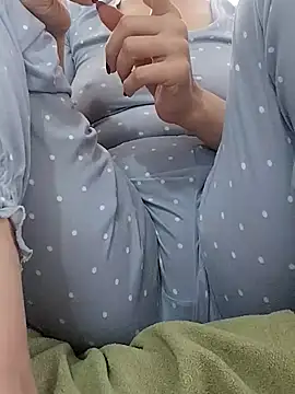 Snapshot of BUSE8821 chatting on 12-05-25, 09:51 BUSE8821 online show from 12-05-25, 09:51