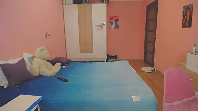 Snapshot of AnnsLove_is chatting on 03-13-25, 04:45 AnnsLove is online show from 03-13-25, 04:45