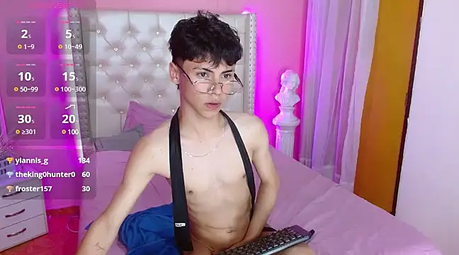 Snapshot of callum_77 chatting on 03-14-25, 09:24 callum 77 online show from 03-14-25, 09:24