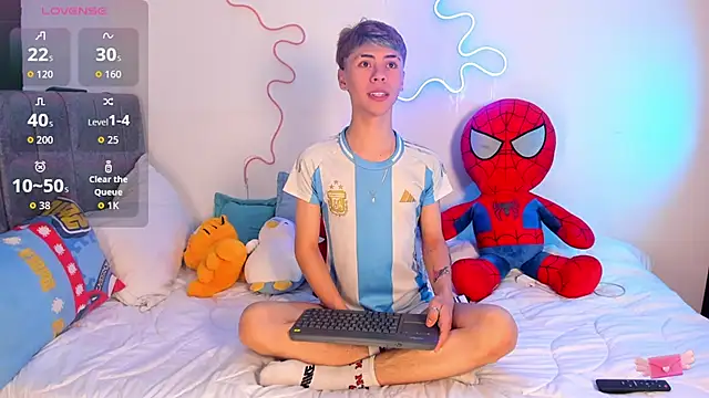 Snapshot of callum_77 chatting on 09-24-25, 05:00 callum 77 online show from 09-24-25, 05:00