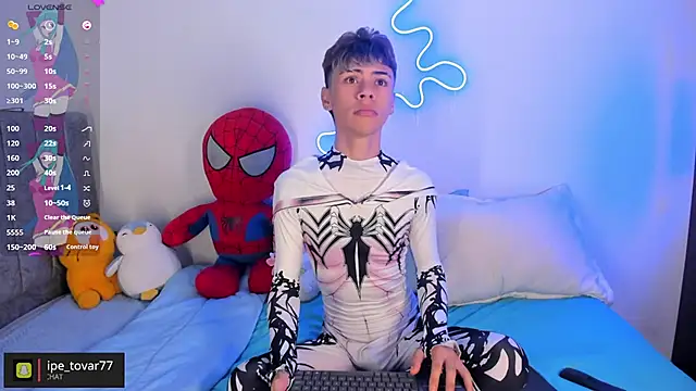 Snapshot of callum_77 chatting on 11-05-25, 05:07 callum 77 online show from 11-05-25, 05:07