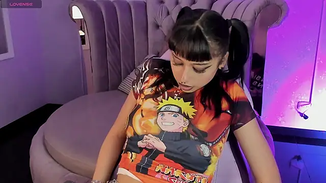 Seren Bleck online show from 03-18-25, 02:15