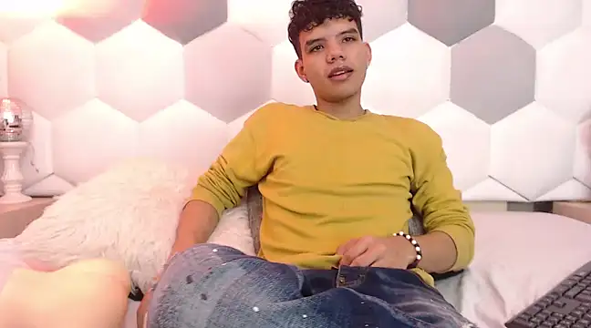 Snapshot of Axel_Forte chatting on 03-17-25, 12:25 Axel Forte online show from 03-17-25, 12:25