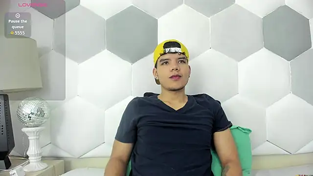 Snapshot of Axel_Forte chatting on 09-29-25, 01:05 Axel Forte online show from 09-29-25, 01:05