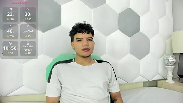 Snapshot of Axel_Forte chatting on 10-06-25, 01:08 Axel Forte online show from 10-06-25, 01:08