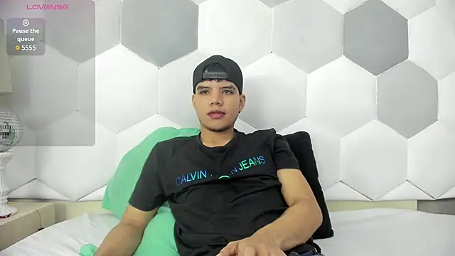 Snapshot of Axel_Forte chatting on 10-07-25, 02:03 Axel Forte online show from 10-07-25, 02:03