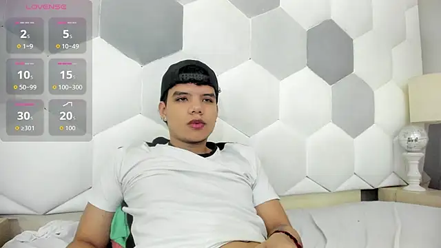 Axel Forte online show from 10-30-25, 01:01