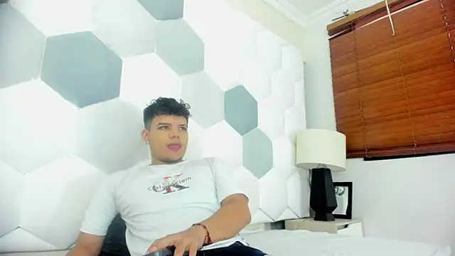 Axel Forte online show from 04-21-26, 01:50