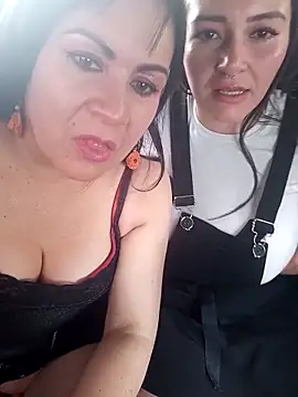 Snapshot of Luna_kitty chatting on 03-07-25, 03:28 Luna kitty online show from 03-07-25, 03:28