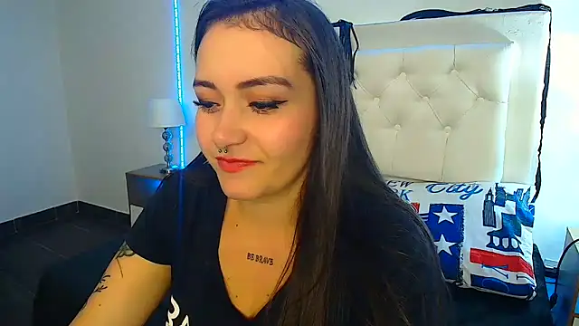 Snapshot of Luna_kitty chatting on 03-22-25, 03:41 Luna kitty online show from 03-22-25, 03:41