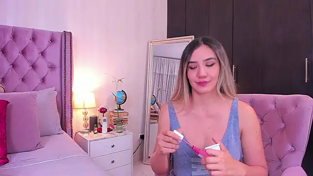 natashaleightt online show from 03-09-25, 08:52