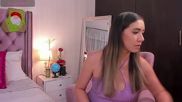 natashaleightt online show from 11-30-25, 02:48