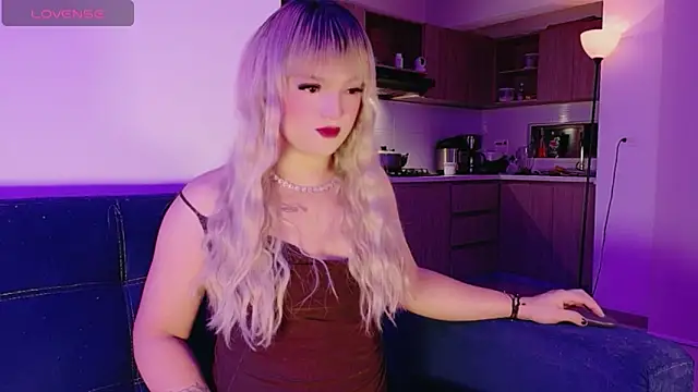 ScarletThompsonx online show from 04-24-26, 06:38