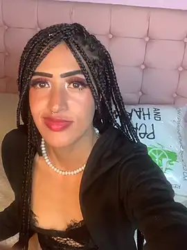 Snapshot of MichelleDiaz_Pink chatting on 03-04-25, 06:15 MichelleDiaz Pink online show from 03-04-25, 06:15