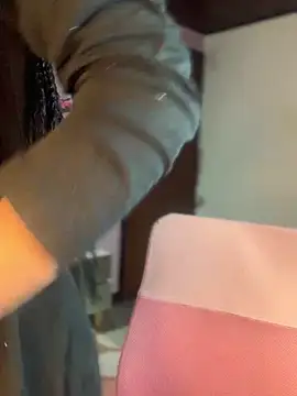 Snapshot of MichelleDiaz_Pink chatting on 03-07-25, 02:15 MichelleDiaz Pink online show from 03-07-25, 02:15