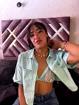 Snapshot of MichelleDiaz_Pink chatting on 09-09-25, 03:33 MichelleDiaz Pink online show from 09-09-25, 03:33