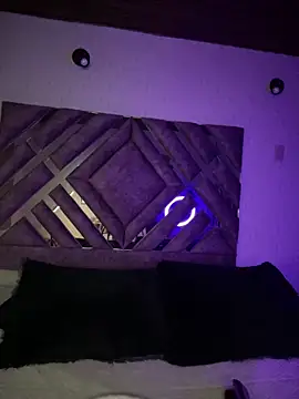 Snapshot of MichelleDiaz_Pink chatting on 10-06-25, 06:11 MichelleDiaz Pink online show from 10-06-25, 06:11