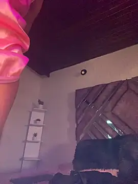 Snapshot of MichelleDiaz_Pink chatting on 10-12-25, 11:37 MichelleDiaz Pink online show from 10-12-25, 11:37