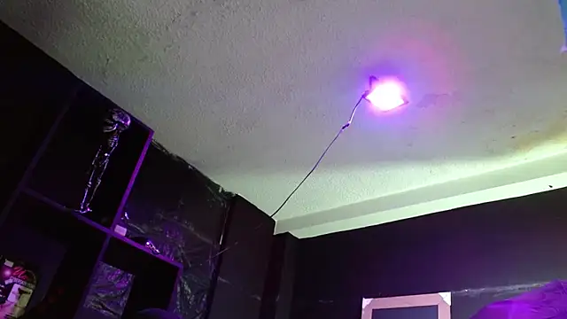 Pandora 9666 online show from 10-15-25, 02:39