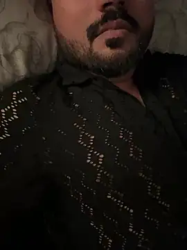 Snapshot of shavyforgirls chatting on 02-22-25, 01:33 shavyforgirls online show from 02-22-25, 01:33