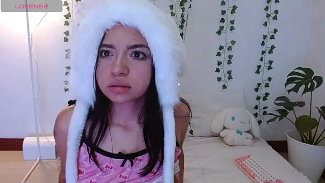 hellokitty  valery online show from 03-08-26, 02:04