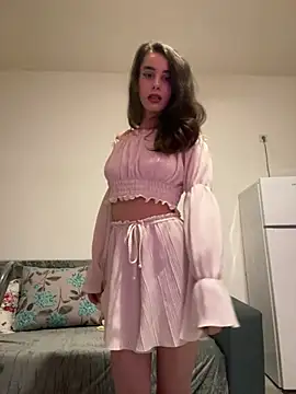 Snapshot of Mazzekyn chatting on 02-22-25, 08:53 Mazzekyn online show from 02-22-25, 08:53