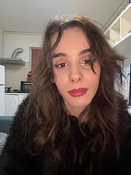 Snapshot of Mazzekyn chatting on 03-05-25, 06:01 Mazzekyn online show from 03-05-25, 06:01