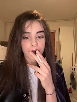 Snapshot of Mazzekyn chatting on 03-10-25, 02:37 Mazzekyn online show from 03-10-25, 02:37