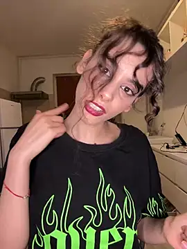 Snapshot of Mazzekyn chatting on 03-15-25, 09:49 Mazzekyn online show from 03-15-25, 09:49