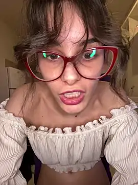 Snapshot of Mazzekyn chatting on 03-17-25, 09:23 Mazzekyn online show from 03-17-25, 09:23