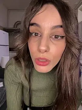 Snapshot of Mazzekyn chatting on 03-23-25, 01:31 Mazzekyn online show from 03-23-25, 01:31