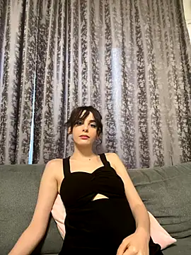 Snapshot of Mazzekyn chatting on 09-14-25, 04:17 Mazzekyn online show from 09-14-25, 04:17