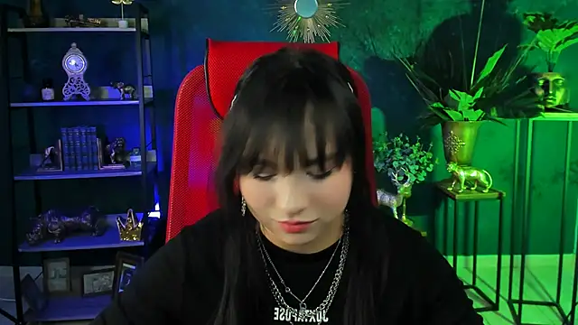 Snapshot of HanaWise chatting on 03-04-25, 11:19 HanaWise online show from 03-04-25, 11:19