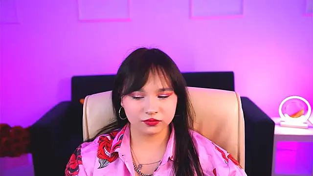 Snapshot of HanaWise chatting on 03-07-25, 11:18 HanaWise online show from 03-07-25, 11:18