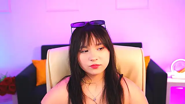 Snapshot of HanaWise chatting on 03-21-25, 11:12 HanaWise online show from 03-21-25, 11:12