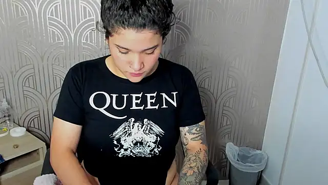 BloodyMaary  online show from 02-25-25, 03:27