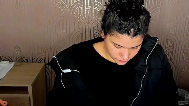 BloodyMaary  online show from 03-04-25, 12:22