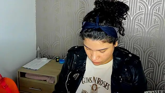 BloodyMaary  online show from 03-05-25, 11:49