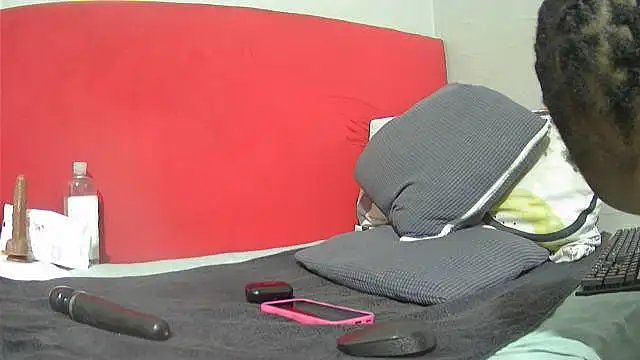 Snapshot of tasha97x chatting on 12-05-25, 04:54 tasha97x online show from 12-05-25, 04:54