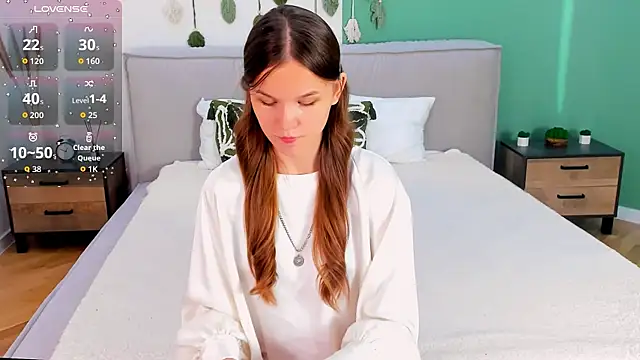 Amber Rogers online show from 10-08-25, 02:14