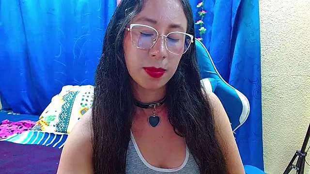 Snapshot of Gia_leinn chatting on 05-16-26, 08:18 Gia leinn online show from 05-16-26, 08:18