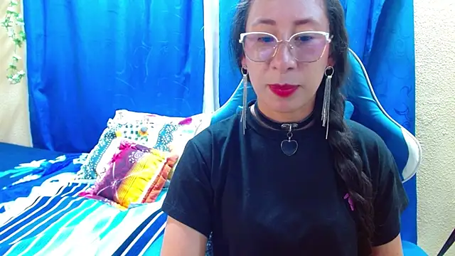 Snapshot of Gia_leinn chatting on 05-20-26, 10:38 Gia leinn online show from 05-20-26, 10:38