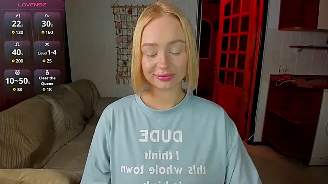 cutee selena online show from 03-07-25, 10:54