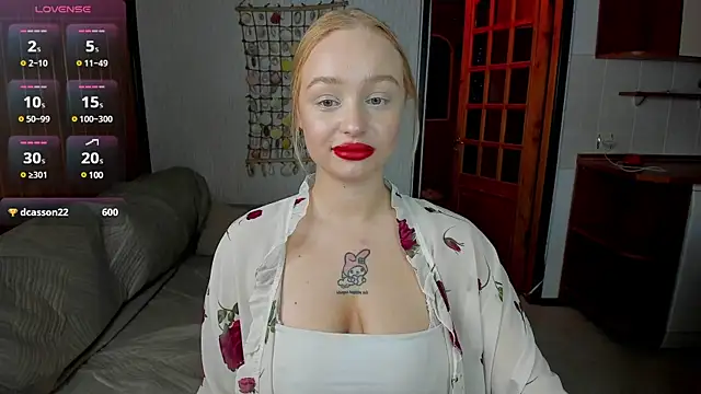 cutee selena online show from 03-09-25, 08:10