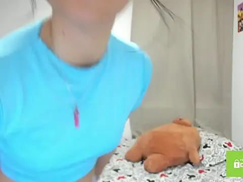 xoxo kiitty online show from 11-25-25, 01:16