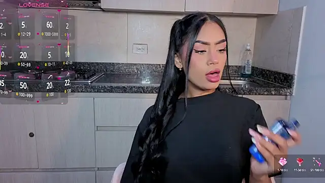 Snapshot of ChloeMoon9 chatting on 09-26-25, 11:47 ChloeMoon9 online show from 09-26-25, 11:47