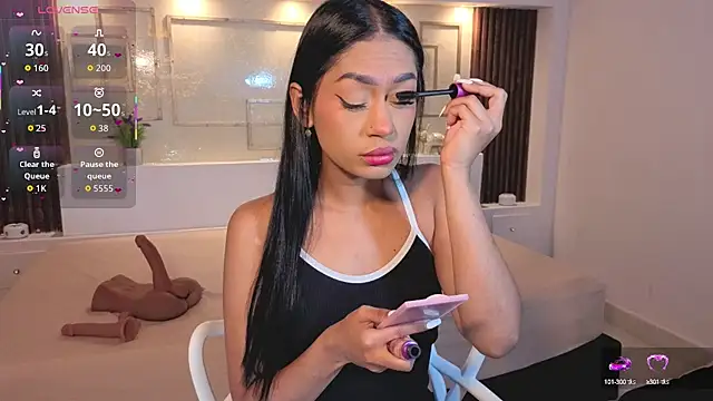 Snapshot of ChloeMoon9 chatting on 10-03-25, 12:24 ChloeMoon9 online show from 10-03-25, 12:24