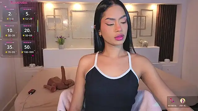 Snapshot of ChloeMoon9 chatting on 10-07-25, 11:51 ChloeMoon9 online show from 10-07-25, 11:51