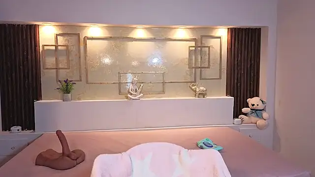 Snapshot of ChloeMoon9 chatting on 11-02-25, 12:07 ChloeMoon9 online show from 11-02-25, 12:07